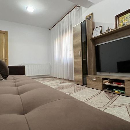 Alex 2 Apartament Jászvásár Kültér fotó